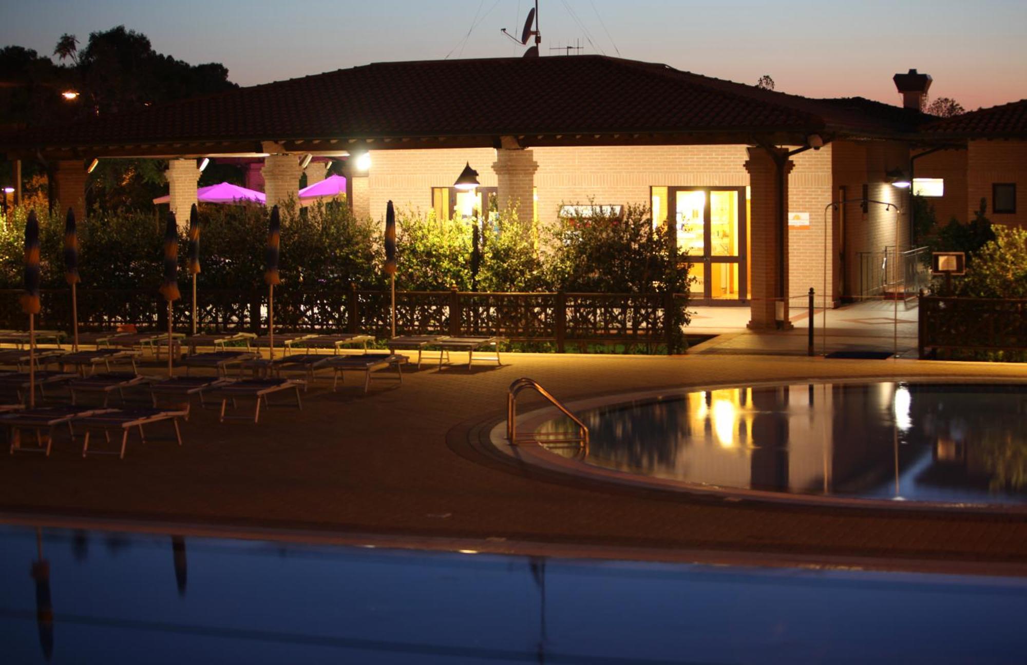Villaggio Il Girasole Follonica Kültér fotó